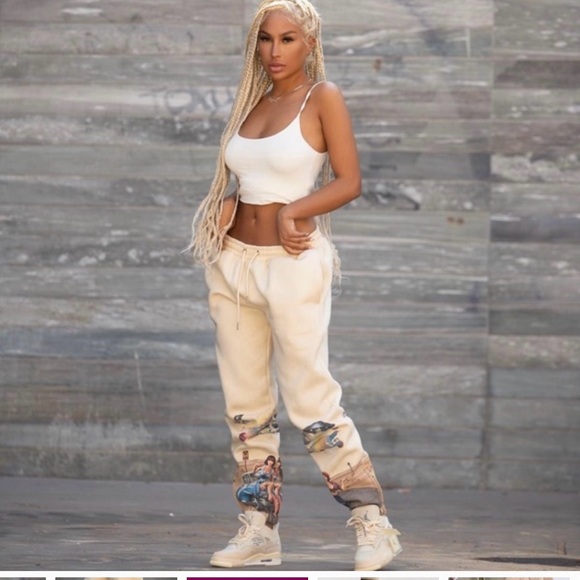 Stylish Cream Graphic Men Pants - Picture 4 of 6